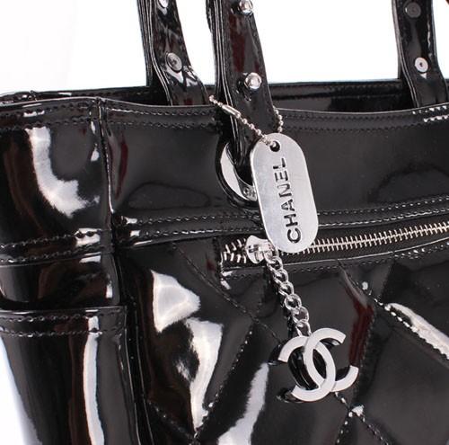 シャネルスーパーコピーCHANEL エナメル ショルダーバッグCH35420